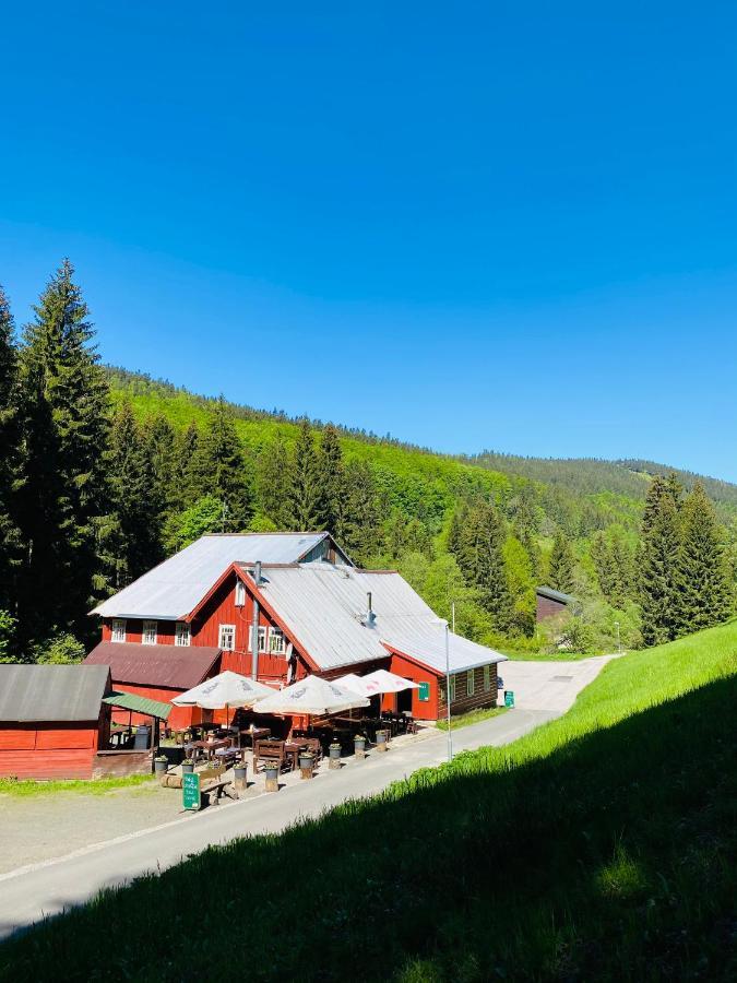 Penzion Lesni Zatisi- Harrachov Exteriör bild