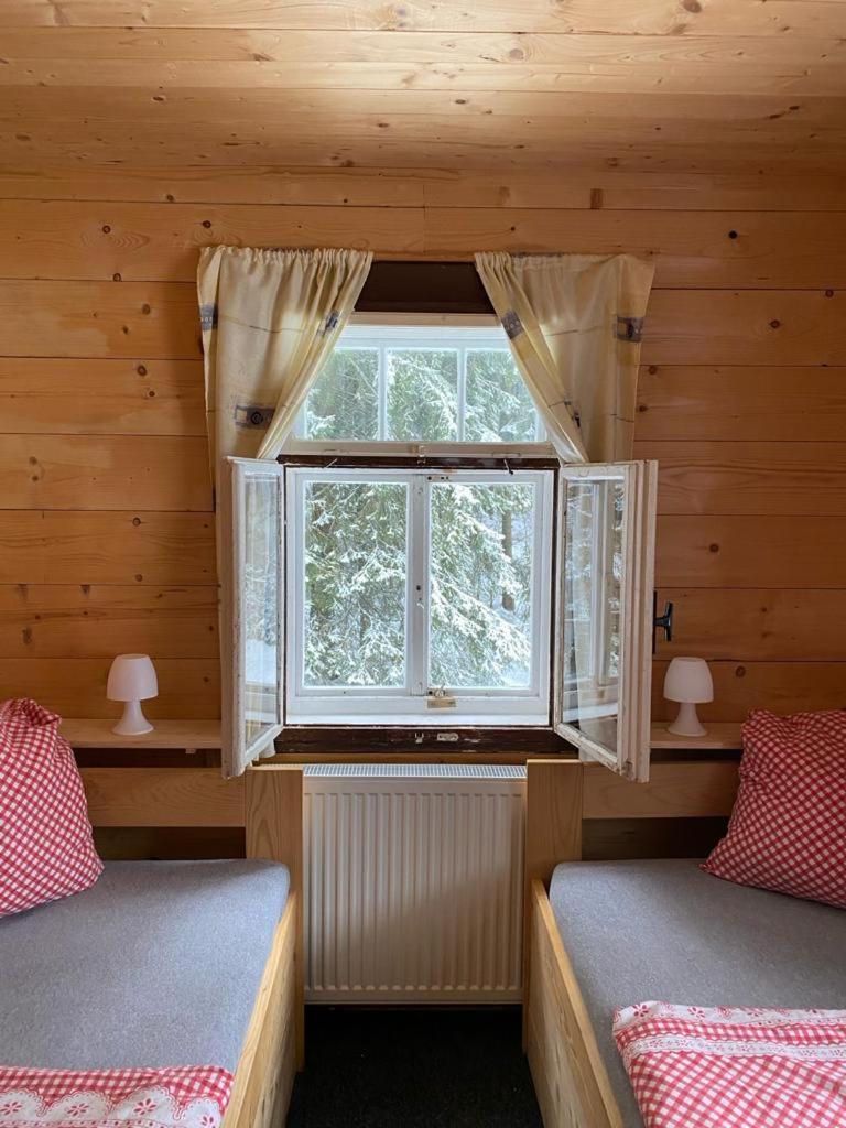 Penzion Lesni Zatisi- Harrachov Exteriör bild